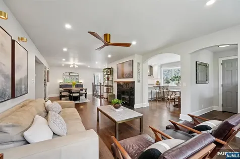 589 Highland Little Falls NJ 07043