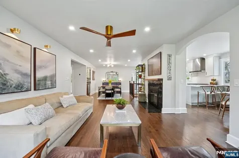 589 Highland Little Falls NJ 07043