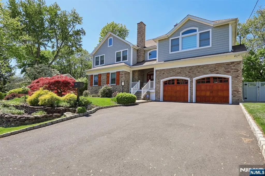 72 4th Street Park Ridge NJ 07656