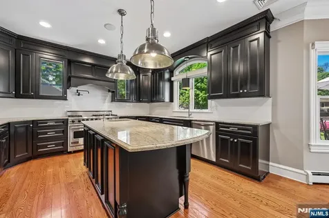72 4th Street Park Ridge NJ 07656