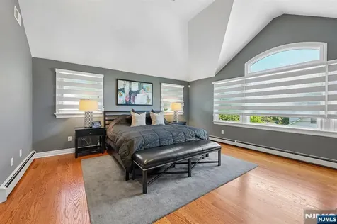 72 4th Street Park Ridge NJ 07656