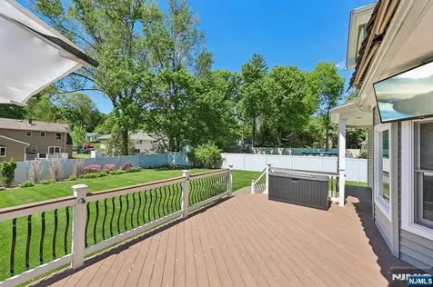 72 4th Street Park Ridge NJ 07656