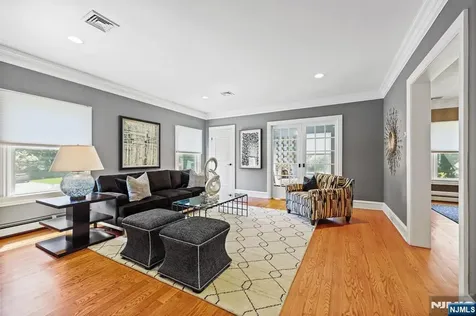 72 4th Street Park Ridge NJ 07656