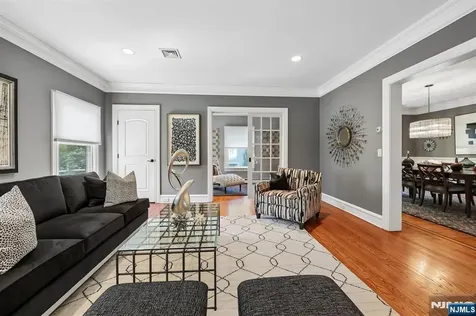 72 4th Street Park Ridge NJ 07656