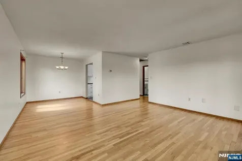 61 Eastern Way Rutherford NJ 07070