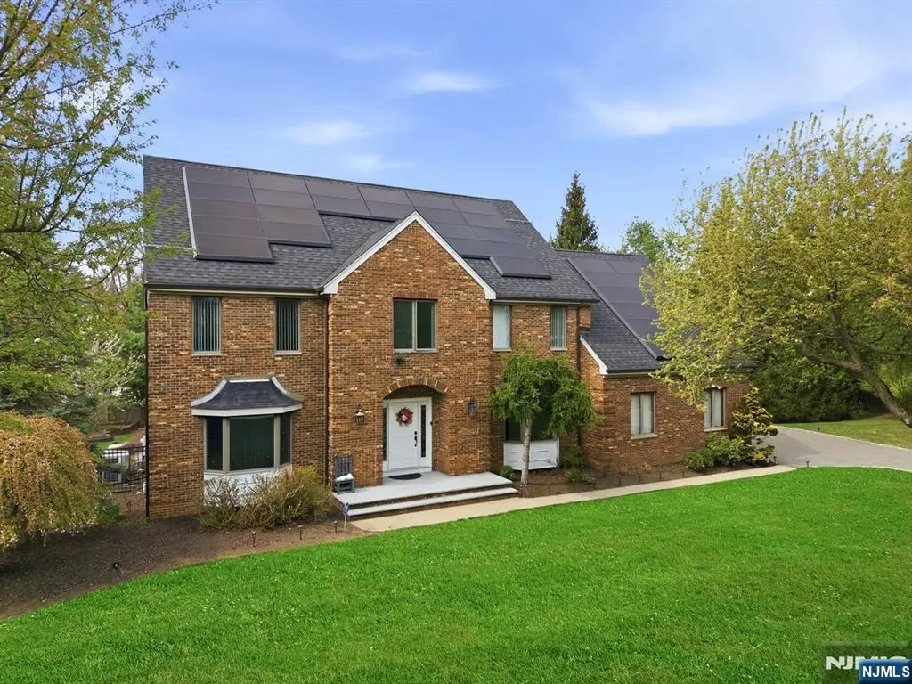 8 Danielle Drive Wayne NJ 07470