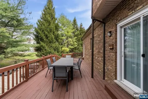 8 Danielle Drive Wayne NJ 07470