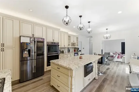 8 Danielle Drive Wayne NJ 07470