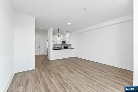 520 Cliff Street Fairview NJ 07022
