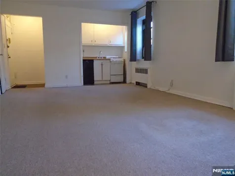 2337 Hudson Fort Lee NJ 07024