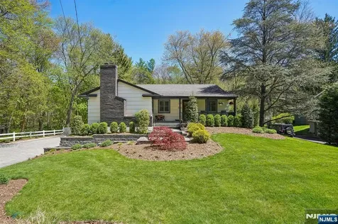 586 Sparrowbush Road Wyckoff NJ 07481