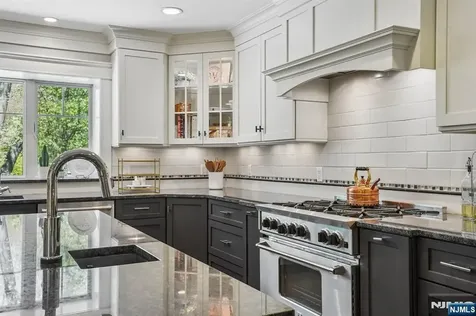 586 Sparrowbush Road Wyckoff NJ 07481