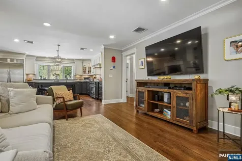 586 Sparrowbush Road Wyckoff NJ 07481