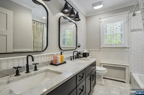 586 Sparrowbush Road Wyckoff NJ 07481