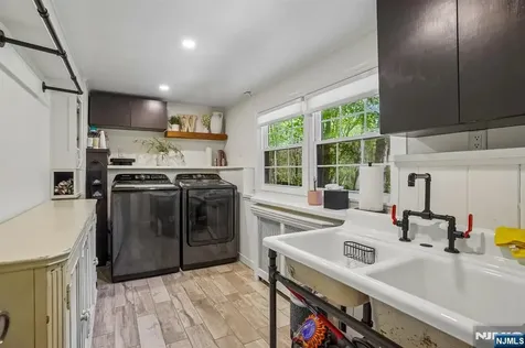 586 Sparrowbush Road Wyckoff NJ 07481