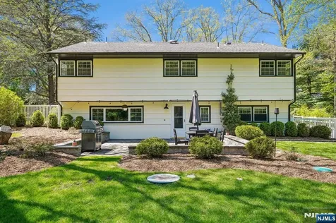 586 Sparrowbush Road Wyckoff NJ 07481