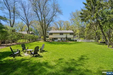 586 Sparrowbush Road Wyckoff NJ 07481