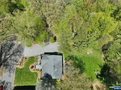 586 Sparrowbush Road Wyckoff NJ 07481