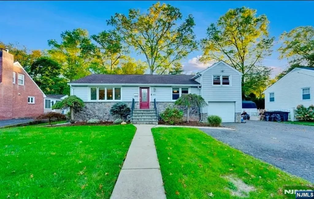 684 Spring Avenue Ridgewood NJ 07450