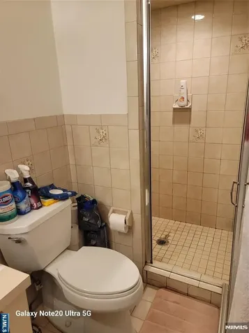 1643 Maple Street Fort Lee NJ 07024