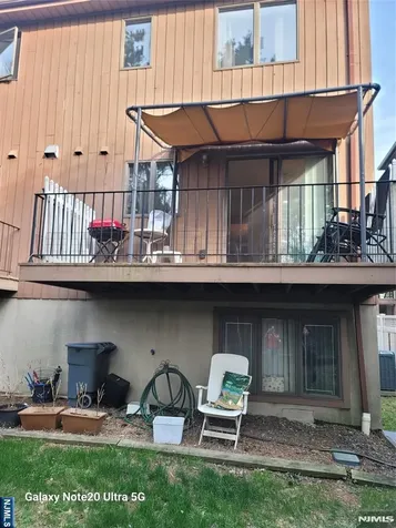 1643 Maple Street Fort Lee NJ 07024