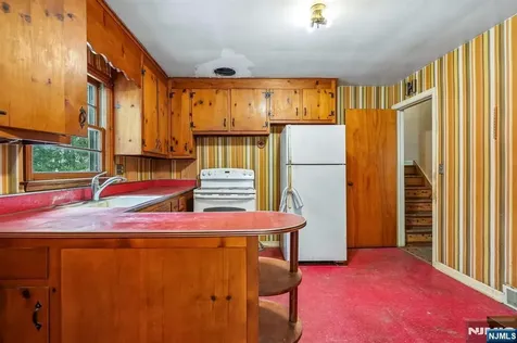22 Springbrook Road Livingston NJ 07039