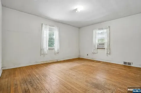 22 Springbrook Road Livingston NJ 07039