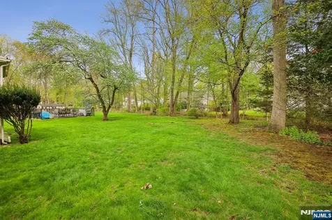 22 Springbrook Road Livingston NJ 07039