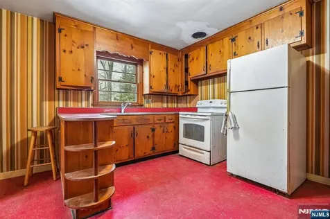 22 Springbrook Road Livingston NJ 07039