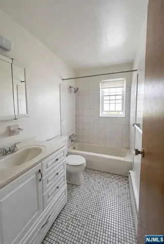 565 Grove Street Clifton NJ 07013