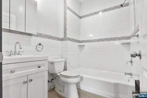 211 13th Street Newark NJ 07107