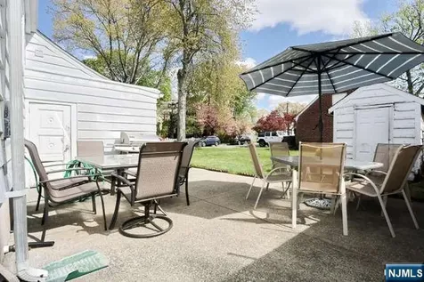 218 Hickory Avenue Bergenfield NJ 07621