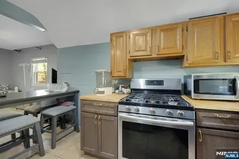 460 Orchard Street Englewood NJ 07631