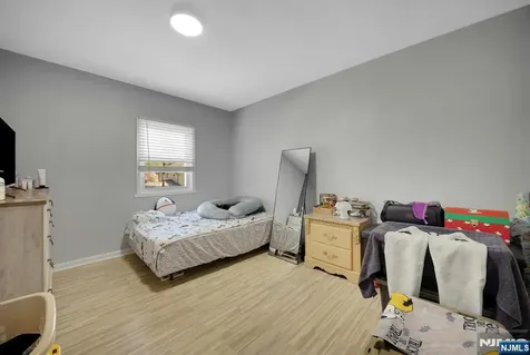 460 Orchard Street Englewood NJ 07631