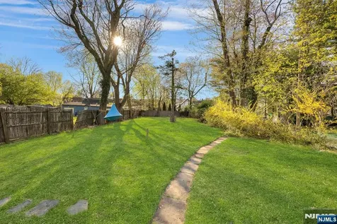460 Orchard Street Englewood NJ 07631
