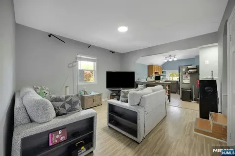 460 Orchard Street Englewood NJ 07631