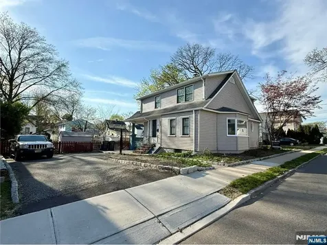 80 Roosevelt Avenue Bergenfield NJ 07621