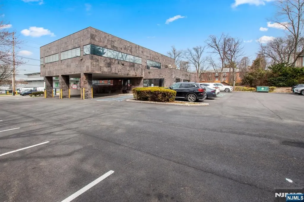 535 Grand Avenue Englewood NJ 07631