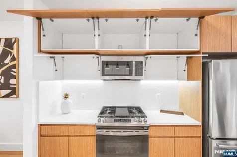 649 38th Street Union City NJ 07087