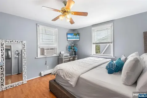 656 Devon Street Kearny NJ 07032