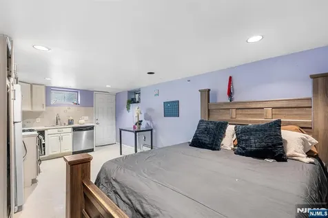 656 Devon Street Kearny NJ 07032