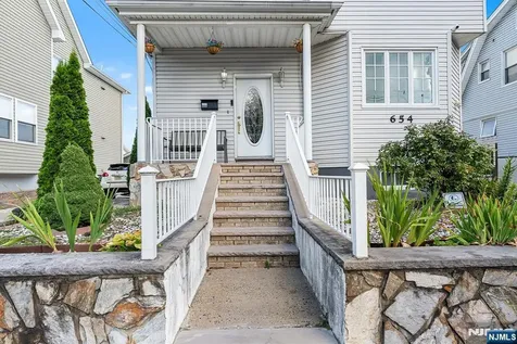 656 Devon Street Kearny NJ 07032
