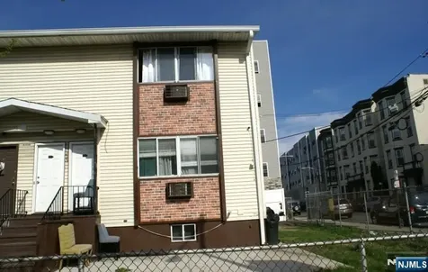233 Straight Paterson NJ 07501