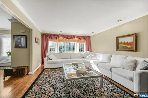 13 Flanders Drive Montville Township NJ 07058