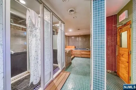 24-32 Dempsey Avenue Edgewater NJ 07020