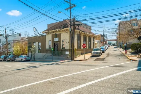 24-32 Dempsey Avenue Edgewater NJ 07020