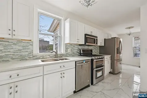 365 Highland Street Englewood NJ 07631
