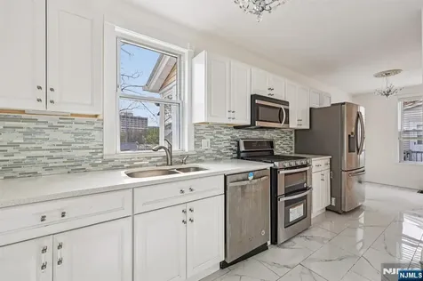 365 Highland Street Englewood NJ 07631