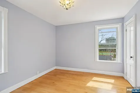 365 Highland Street Englewood NJ 07631