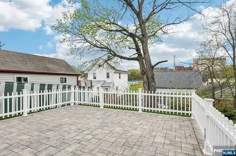 365 Highland Street Englewood NJ 07631